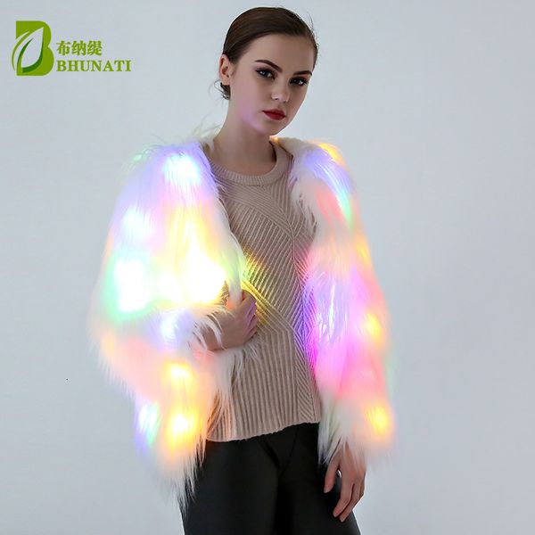 Frauenfell Kunstpelz LED -Pelzmantel Bühne Kostüme Frauen LED Luminous Clothes Jacke Tanz Show Kunstpelzmäntel Star Nightclub Weihnachten LED -Mantel 230822