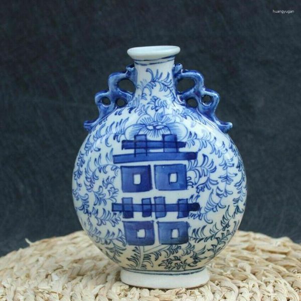 Vasos velhos chineses azul e branco de porcelana pintando dupla felicidade