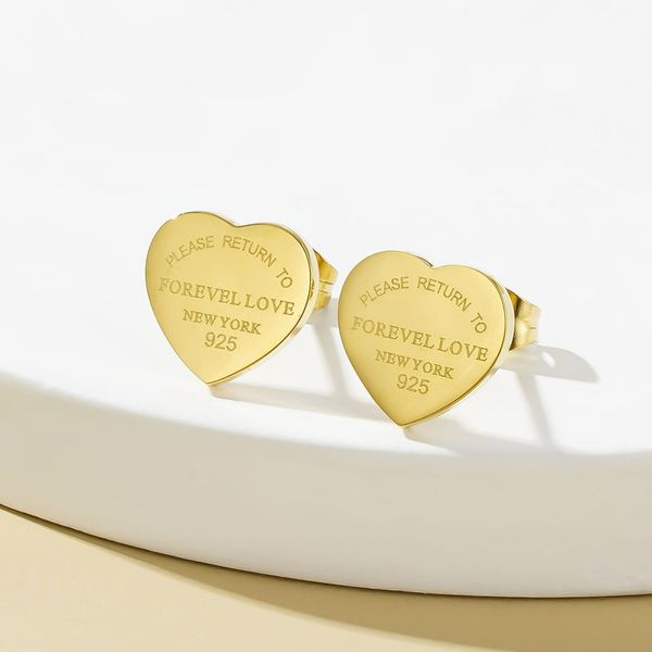 Ohrringe Stud Luxus Designer Herzformbuchstaben Engagement Ohrring 18K Gold plattiert Titanstahl Eternal Liebesohrschstene yme001