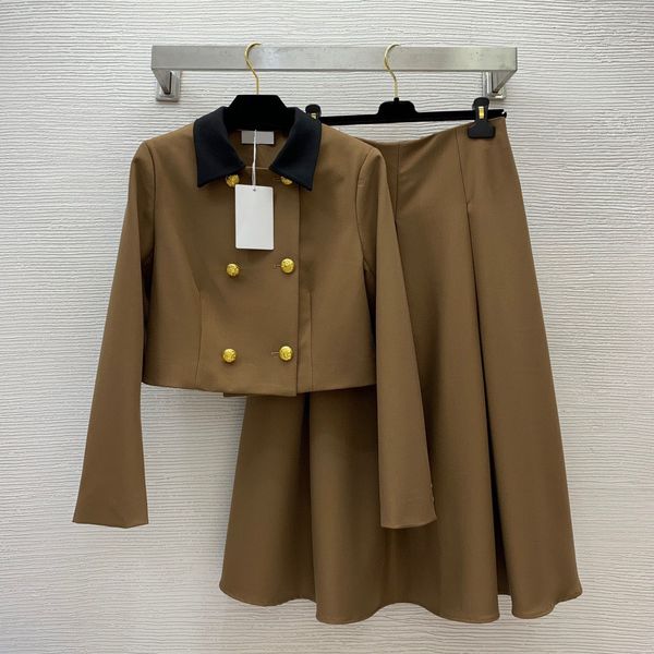 2023 Herbst Schwarz / Khaki Kontrastfarbe Zweiteilige Kleid-Sets Langarm-Revers-Ausschnitt-Mantel Hohe Taille Schößchen Mittelwadenrock Anzüge Set Zweiteilige Anzüge B3G226531