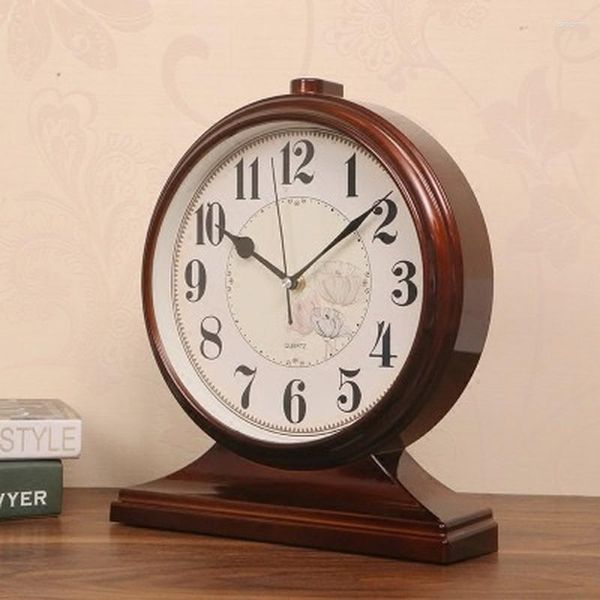 Relógios de mesa Decoração do escritório Design de madeira Design Alarm MUTO RETRO SILENCE Pendulum Quartz Relógio Noturno da noite Vintage