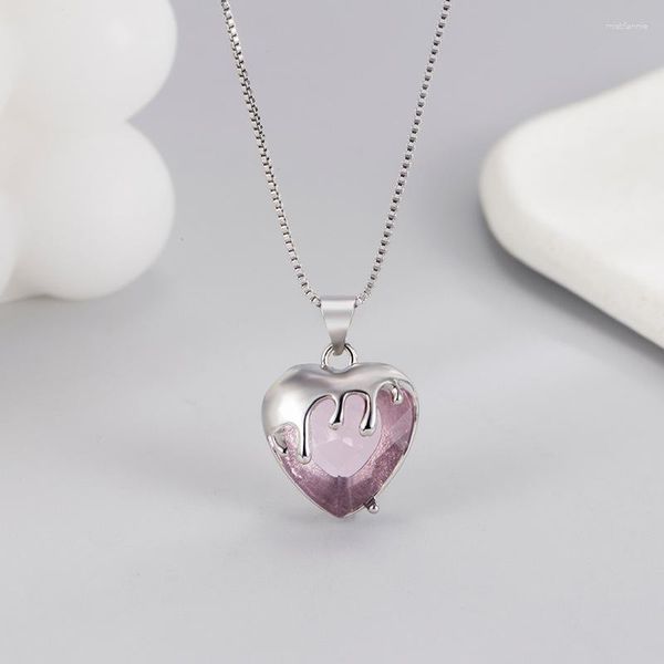 Подвесные ожерелья клубничное ожерелье сердца для женщин.