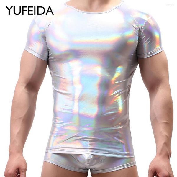 Мужские спортивные костюмы Yufeida Sexy PU кожаная футболка Shiny Trush Boxers Shorts для мужчин поднимает костюм мужские тройки с коротким рукавом.