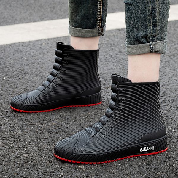 Botas de chuva Rubber Man Trend Men Plataforma Sapatos ao ar livre SLIP SLIP EM BOASTIES DE MOLOS DE VERMULAÇÃO Soild Bota Masculina 230822