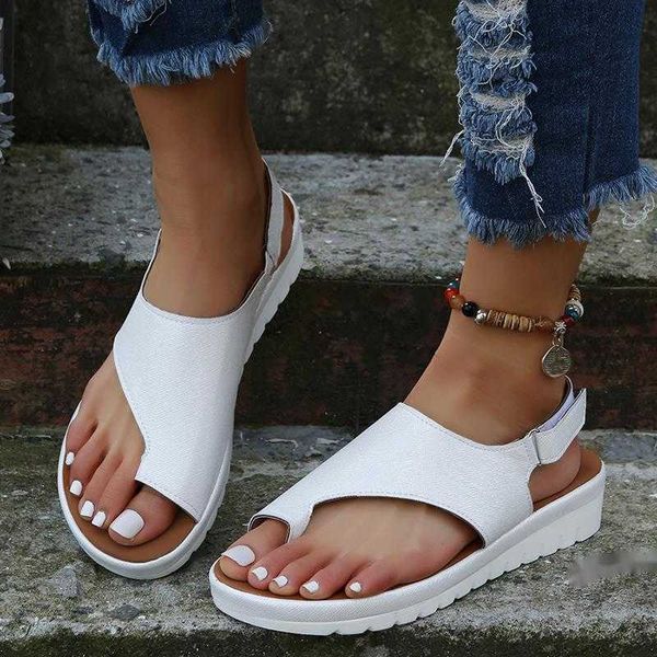 Sandalen Frauen Lederschuhe bequeme Plattform flache Sohle Ladies Casual Weiche große Zehenfußkorrektur Sandale orthopädische Bunion Korrektur 230417