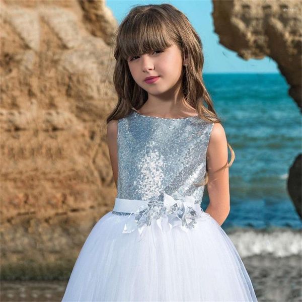 Vestidos de menina Puffy simples flor de lantejoula prateada com cinto sem mangas para festas de aniversário de festas de aniversário Vestido de princesa