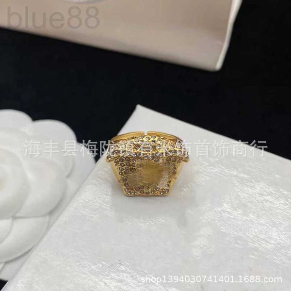 Bandringe Designer 2023 New Beauty Head Messing Strass Ring Frauen Mode beste Freundin Eröffnung kaltes Wind Food JQXX