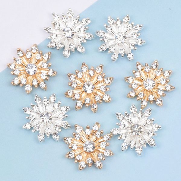 Decorazioni per le nail art 100pcs/lotto in lega 3d in lega di fiori in lega Full Diamond Pearl Snowflake 15*15mm Accessori per manicure Gioielli per unghie Bulk 230822