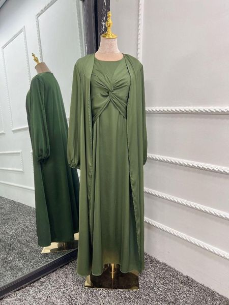 Abbigliamento etnico Djellaba abito musulmano 2 pezzi Set di raso setose abiti da donna islamica eleganti Set modesti eid wy920