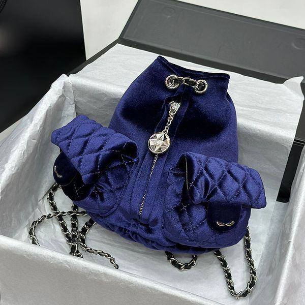 Женские дизайнерские винтажные бархатные мини -сумки для мини -рюкзак с чаром монеты два клапана карман золото металлическое оборудование для мателассе цепное плечо