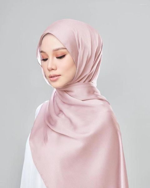 Roupas étnicas 2023 Medine Silk Hijabs Moda Mulheres Crinkadas Cetin Pontos Design Shawls