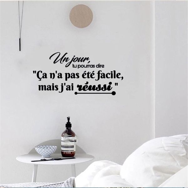 Wandaufkleber French Phrase Aufkleber un jourras Dire Vinyl Kunst Aufkleber Wohnzimmer Wohnzimmer -Dekor Poster Wallpaper 230822