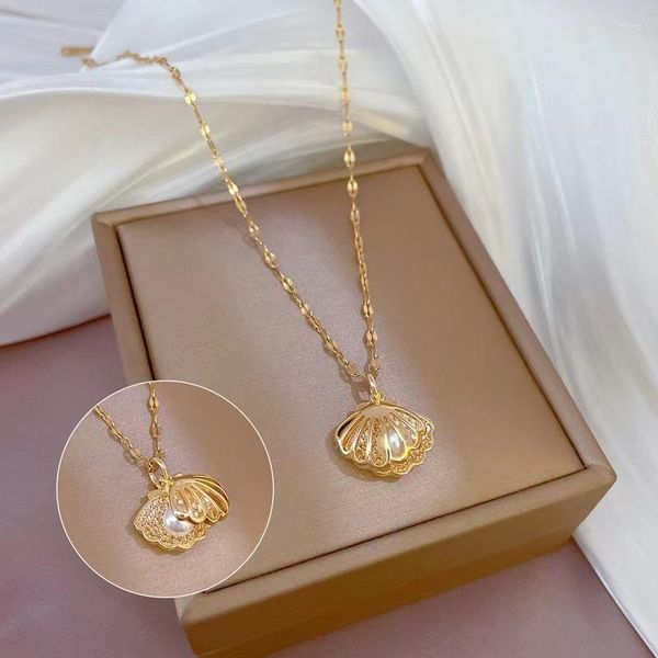 Подвесные ожерелья темперамента раковины жемчужные ожерелье для женщин 2023 Высококлассные легкие роскошные титановые стальные украшения