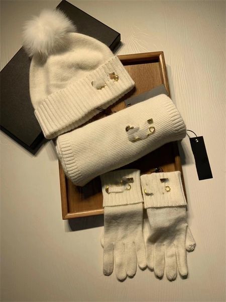 2023 neue Winter Wolle Warme Schal Hut Handschuh Set Luxus Mode Casual Schal männer und frauen Designer Marke klassische Brief Hut Handschuh