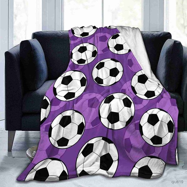 Decken Fußball Flanellwurf Wurf Decke Black White Soccer Muster Doppelte Einzelgröße für Bettsofa Couch Leicht warmes weiches R230824