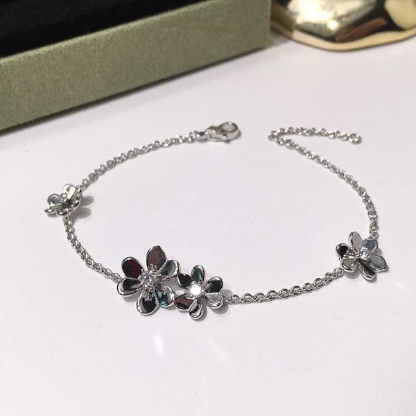 Marca Pure 925 Sterling for Women Silver Chain Clover Praty Jóias de casamento Bracelete de flores coloridas L230824