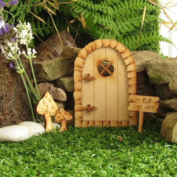 Decorazioni da giardino Fiabe Mini Elfo Nano Porta in legno assemblato a mano Interno Esterno Angolo nascosto Decorazione della casa Casa delle bambole