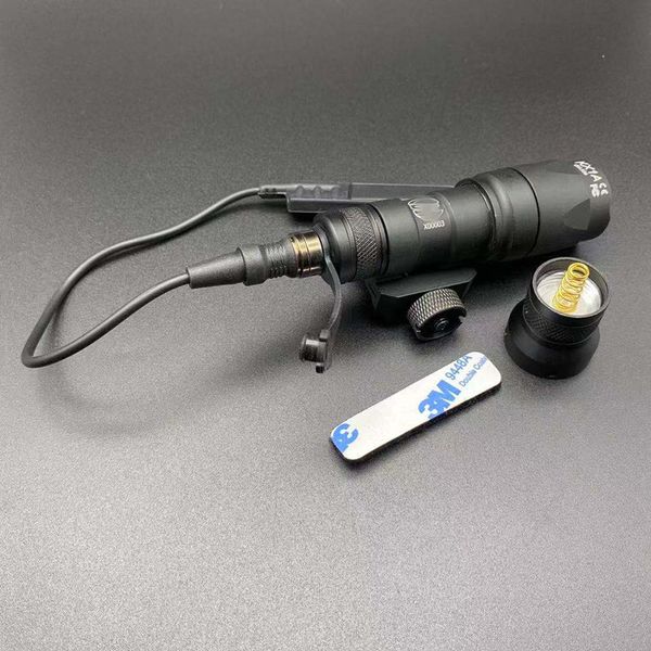 Cannocchiali da caccia torcia tattica leggera M300a illuminazione per esterni LED ad alta luminosità con coda di ratto e teste a corona