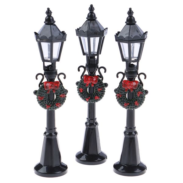 Dekorative Objekte Figuren 1PC Black 112 Dollhouse Miniatur Christmas Park Street Lampe Street Lights Streetlight Toy für Doll House Garden Dekoration 230823