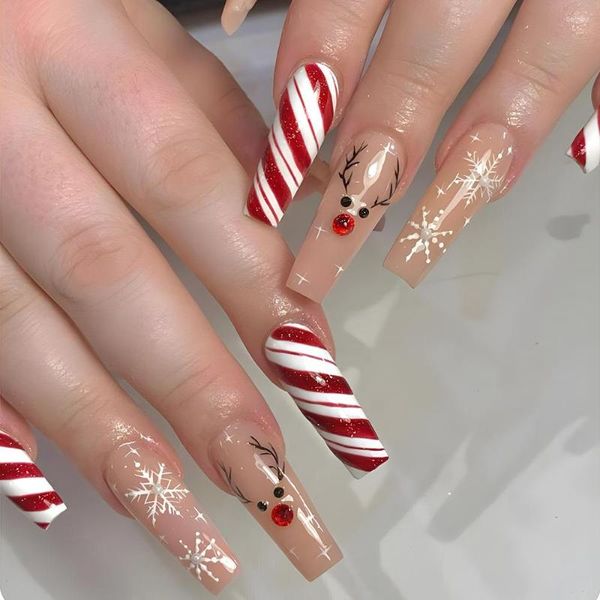 Falsche Nägel Weihnachten Red Deer gefälschte glänzende Schneeflockenpresse auf 2023 Weihnachtsgeschenke für Mädchen Frauen Wearable Artificial Nail Patch