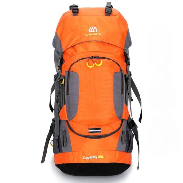 Pacotes de mochila Saco de viagem de montanhismo ao ar livre 60L Pacote de acampamento Noite Design reflexivo Nylon Impermeável WearResistant Caminhadas Mochila 230824