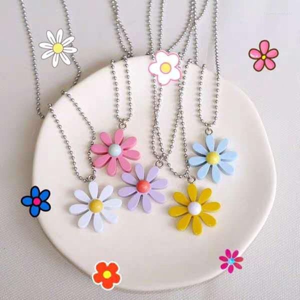 Collane a ciondolo abbagliano il fiore creativo carino in Daisy giapponese Coppie Girniche Collana