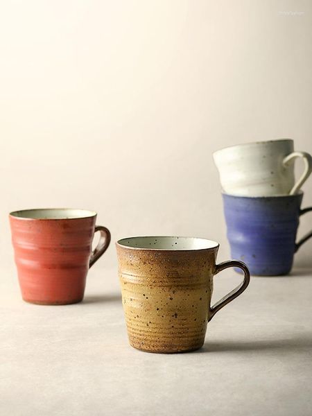 Kupalar Seramik Kahve Ev Ofis Kafe Mağazası Pottery Retro Bardak 350ml El Yapımı Kırmızı Kahverengi Beyaz Mavi 4 Renk Japonya Tarzı İçecek Yazılar