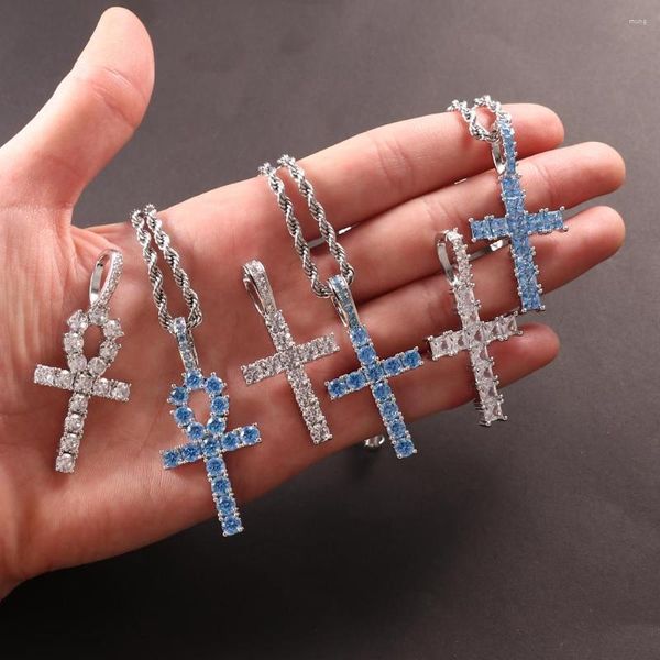 Подвесные ожерелья 2023 Хип-хоп ювелирные изделия Высококачественные кросс-кросс-медные белые голубые цирконы веревка для мужчин и женского подарка ожерелья
