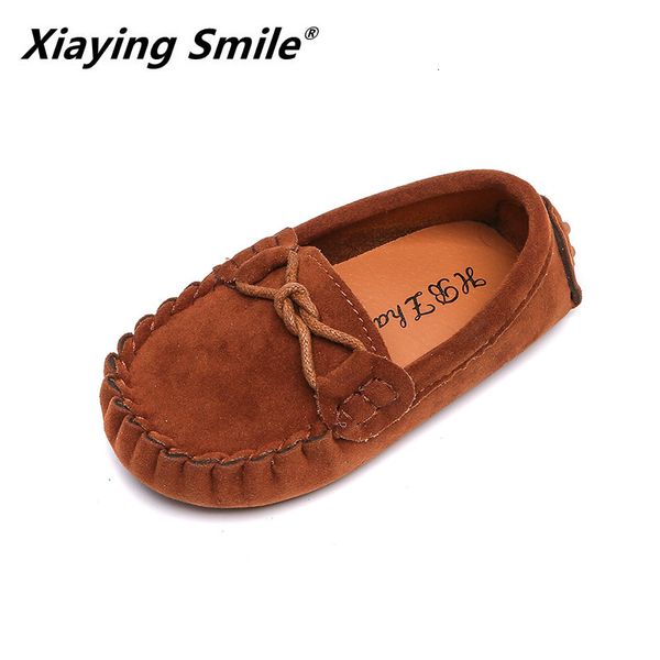 Tênis de tênis bonitos meninos de camurça casual sapatos de couro tassel aluno crianças menina deslizamento raso no vestido 21 35 230823