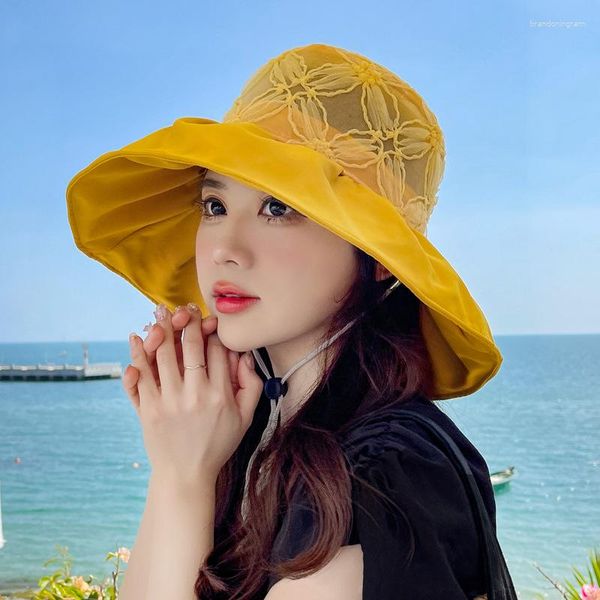 Berets 2023 Koreanischer Stil Frühlings- und Herbsthut Frauen Temperament Spitze Blume Eimer Sommer Reise Urlaub Sonnenzeit