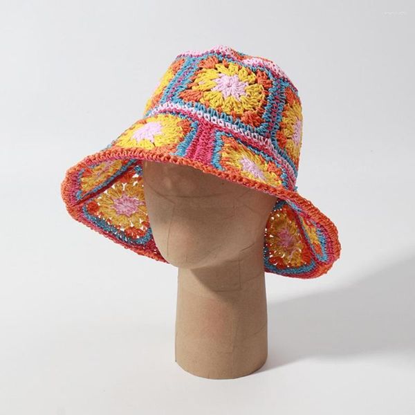 Boinas confortáveis ​​Sun Cap elegante Floral Crochet Straw Hat Protection Anti-UV Protectable Wide Brim balde para mulheres verão