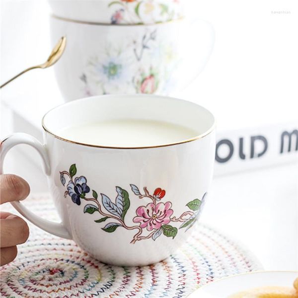 Kupalar Avrupa Kemik Çin Kahve Kupa Seramik Yaratıcı Gül Kuş Çiçek Desen Süt Tahıl Kupası Çay Anında Erişteler