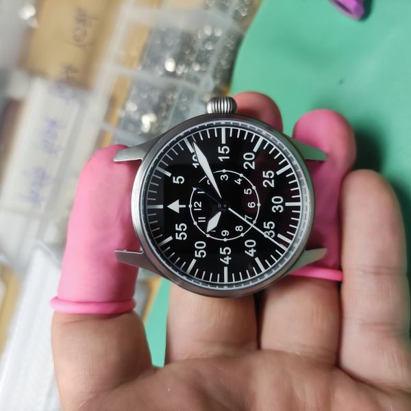 Начатые часы время выхода автоматическое движение Pt5000 Pilot Watch с типами-B или черным циферблатом Type-A и 40-миллиметровым корпусом.
