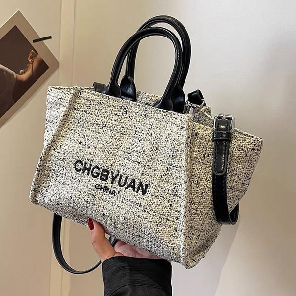 Omuz çantaları moda kadın lüks tasarımcı çanta çanta pu malzeme mektup dekorasyon crossbody çanta