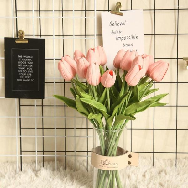 Flores decorativas 12 pçs flor artificial realista anti-desbotamento enviar um presente diy pogal adereços mini simulação tulipa presentes do dia das mães