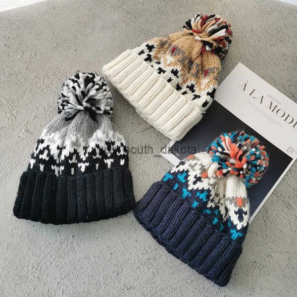 Beanie/Kafatası Kapakları Buffalo Baskı Jakar Beanie Hat Pom-Pom ile Kadınlar El Yapımı Tığ Örgüsü Bonnetler Unisex Kış Sıcak Kayak Şapkası L0825