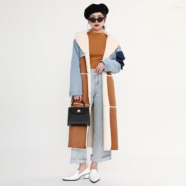 Pele feminina denim hit cor 2023 moda retalhos longo casaco artificial feminino engrossar quente inverno jaqueta de lã com faixas