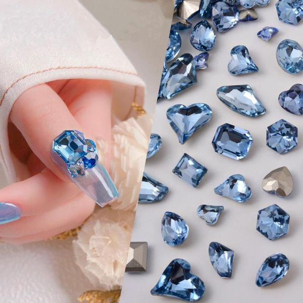 Nail Art Dekorationen 20 Stück Hellblau Multi-Form Kristall Charm 3D Herz Quadrat Axt Edelsteine Schmuck Flatback Strass Zubehör