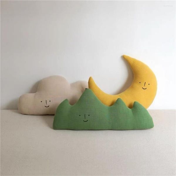 Cuscino INS Nordic Simpatico cartone animato Luna Nuvola Forma di montagna Comfort Decorazione della stanza dei bambini Decorazione della scuola materna del bambino