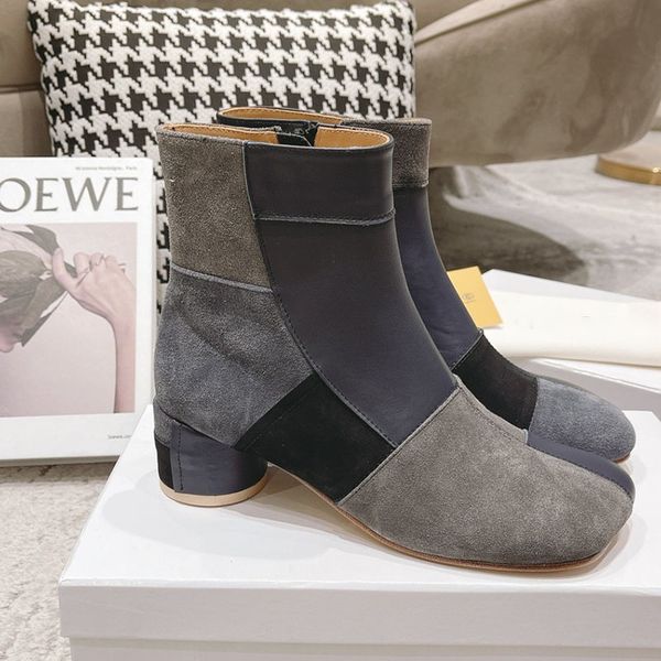 Hochwertige Tabi ZJP-Stiefeletten, quadratische Zehenpartie, Blockabsatz, Stiefeletten mit Ledersohle, Luxus-Designer-Mode für Damen, modisches Kleid, gemischt, Bettlerschuhe, Fabrik, Schuhbox