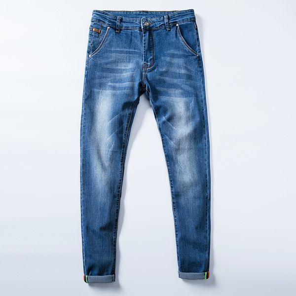 Мужские джинсы Мужские окрашенные растягивающие узкие люди Слим МУЖЧИНА Светлые голубые 2023 весна лето модные брюки для джинсовой ткани для 230824