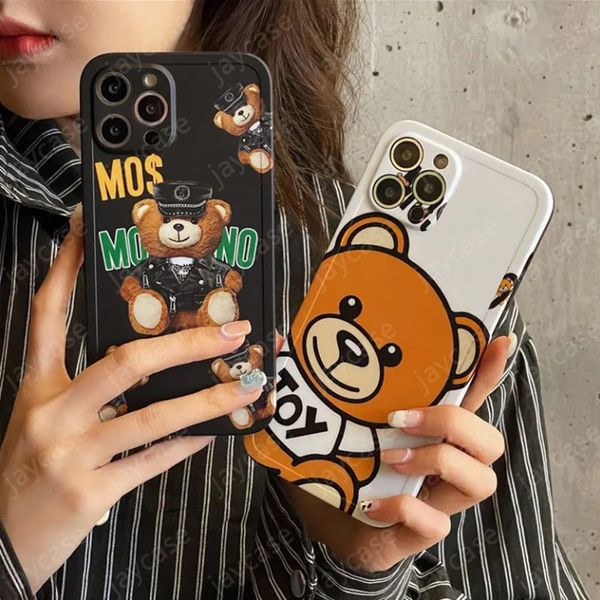 Designer de casos de telefone moda urso impressão mos phonecase marca de luxo à prova de choque capa escudo novo caso para iphone 14 13 pro max 12 11 xs xr 8p 7