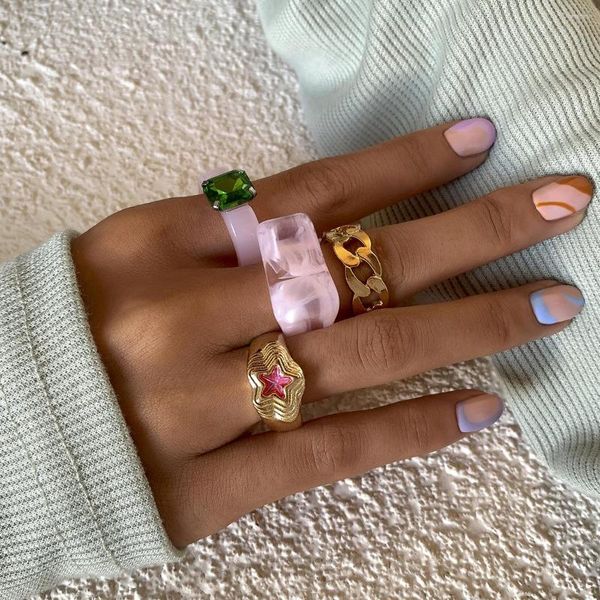 Cluster Rings Pink Plastic Set из 4 квадратных драгоценных камней Стабируемое кольцо для женщин для женских звездных герметрических геометрических смол Коротко