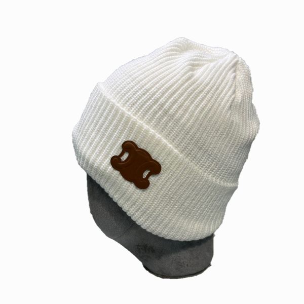 Diseñador Gorro de lujo Sombrero de punto ins popular Invierno Unisex Cashmere metal Letras Casual Gorro al aire libre Gorros de punto 9 Color muy bonito regalo