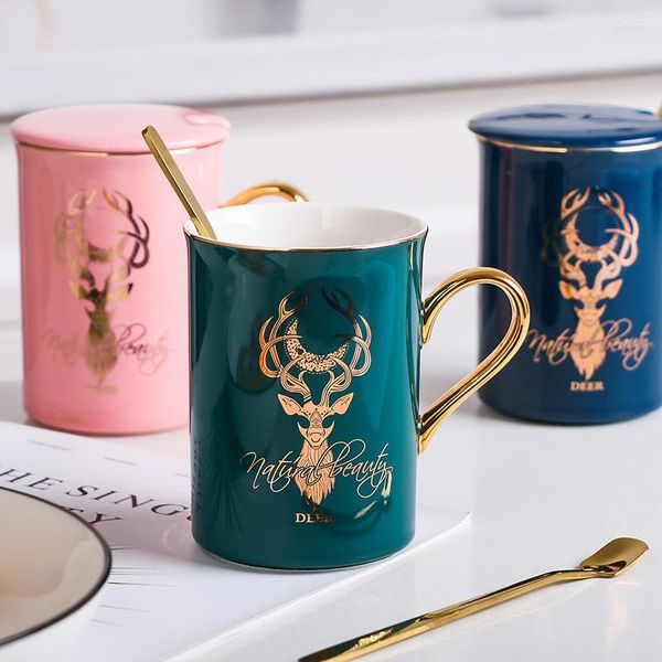 Tazze Tazza da caffè Nordic Bone China Gold Elk con coperchio e cucchiaio Coppia in ceramica Tazza da acqua Semplice colazione in ufficio Bicchieri da latte