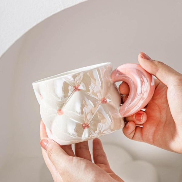 Tazze Tazza in ceramica dipinta a mano retrò francese Tazza creativa perla bianca Tazza per la casa di alta bellezza Ins Piccola folla Caffè Latte Acqua