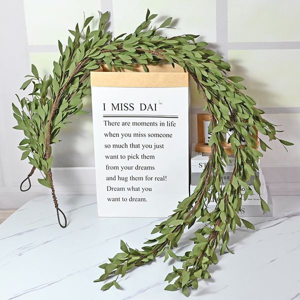 Faux Floral Greenery Willow Leaf Vines für Tischdecke Herzstück Hochzeit Torbogen Home Baby Shower Indoor Outdoor Decke Pastoral 230824