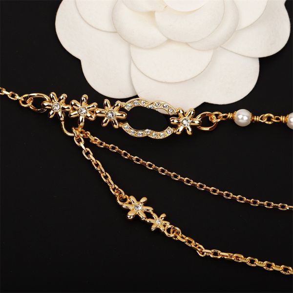 Cintura vintage da donna Catena in vita Diamanti classici Marchio di lusso Collana di perle Cintura con lettera di perle Cintura con catena in vita con fiore di perla dorata