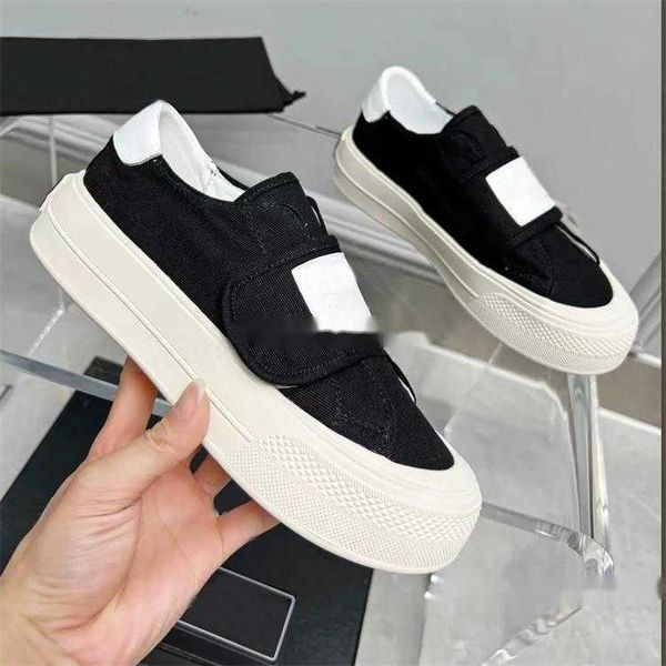 Chanells Head Designer Sapatos de canal tênis Round Platform Shoes Women Women White Black Trainers Sandals vintage