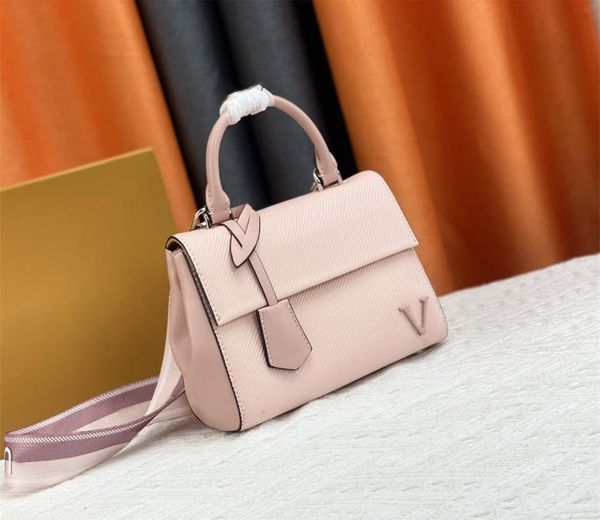 2023 TOP Designer Sac fourre-tout de luxe ClnuyBB Sacs à main pour femmes Sacs à bandoulière de qualité supérieure Fleurs en cuir Lettres Petits fourre-tout Dames Voyage de mode